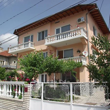 Family Hotel Velevi Velingrado Exterior foto