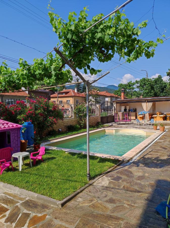 Family Hotel Velevi Velingrado Exterior foto